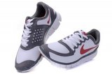 Nike耐克赤足跑鞋 2011新款5.0网面白红 男