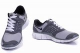Nike耐克赤足跑鞋 2011新款5.0网面灰黑 男