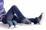 Adidas阿迪三叶草潮流板鞋 2011新款多功能换舌 男