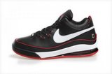 Nike耐克詹姆斯篮球鞋 7代半掌气垫战靴黑白色 男