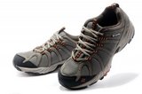 哥伦比亚登山鞋 2012新款户外旅游白灰色 男