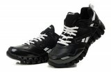 Reebok锐步zig-tech 2012新款毛毛虫皮面黑白 男