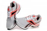 Reebok锐步easytone 2012新款1010跑步鞋浅灰黑红色 女