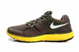 Nike耐克登月跑鞋 棕黄色 男