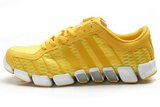 Adidas阿迪毛毛虫跑鞋 2011新款黄白 男