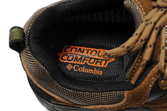 哥伦比亚登山鞋 棕卡其 情侣