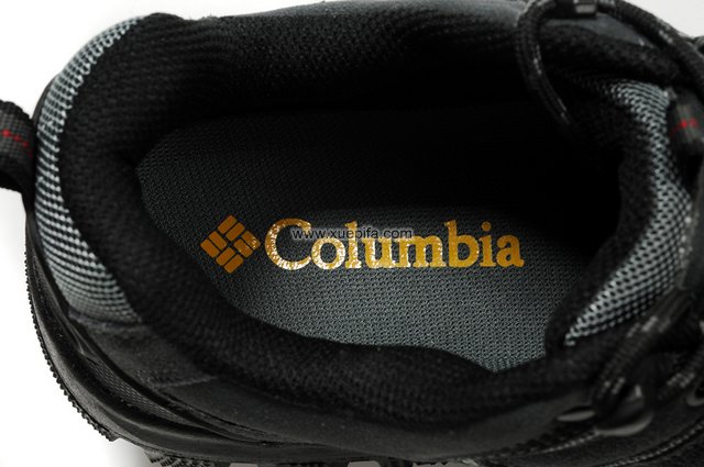 哥伦比亚登山鞋 新款灰色 男