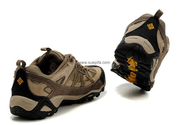 哥伦比亚登山鞋 卡其色 男