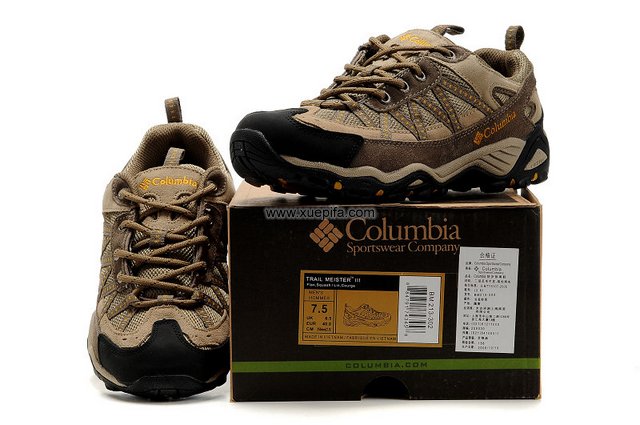 哥伦比亚登山鞋 卡其色 男