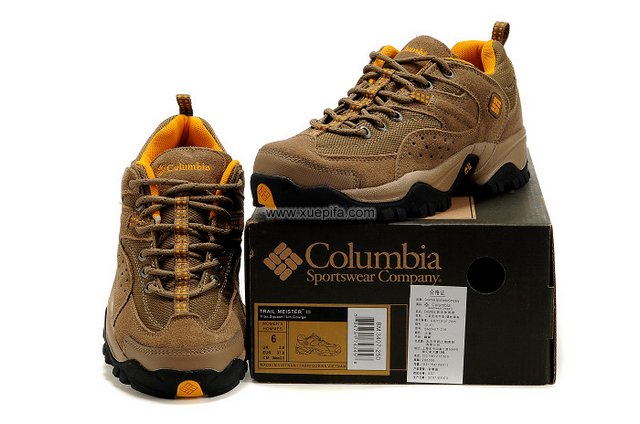 哥伦比亚登山鞋 土黄 女