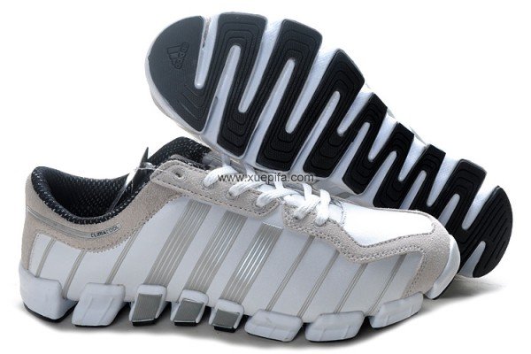 Adidas阿迪毛毛虫跑鞋 2011新款反毛皮灰白色 男