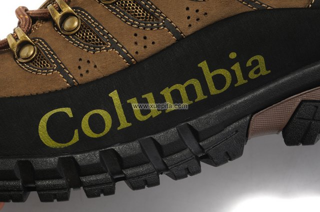 哥伦比亚登山靴 头层牛皮卡其 男