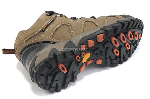 哥伦比亚登山靴 全防水全牛皮卡其 男