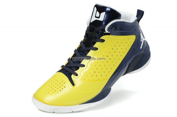 Nike耐克韦德篮球鞋 2012新款JORDAN FLY WADE II黄黑 男