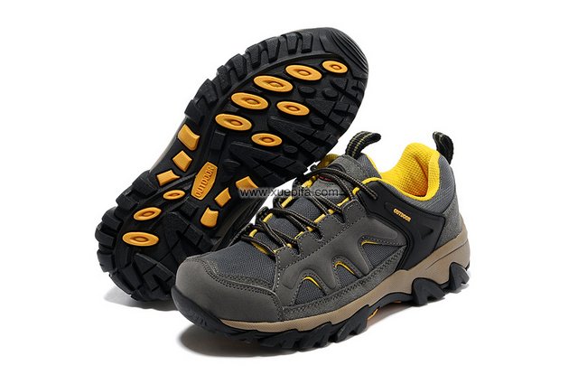 哥伦比亚登山鞋 2012新款徒步灰黄 女