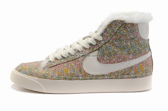 Nike耐克开拓者 二代高帮加毛山茶花 女