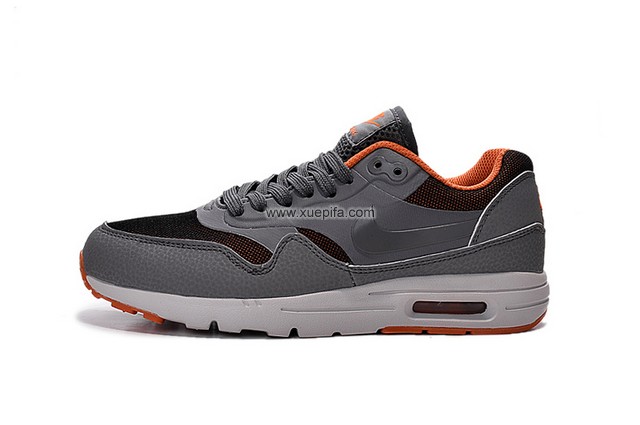 Air max跑鞋2015复刻 女