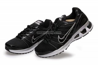 Nike耐克Air max跑鞋 2011新款813黑银 情侣