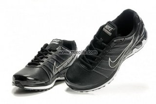 Nike耐克Air max跑鞋 2011新款813皮面黑银 男女