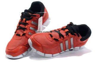 阿迪达斯清风跑步鞋 2012新款超轻桔红白 男