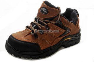哥伦比亚登山靴 2012新款户外旅游黑栗 男女