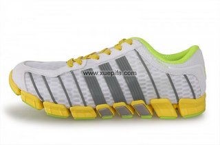 Adidas阿迪毛毛虫跑鞋 2011新款黄白灰 男