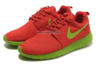 Nike耐克轻跑鞋 网面透气红绿 女