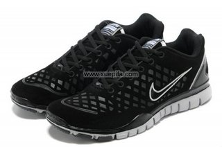 Nike耐克赤足跑鞋 2012新款FREE TR FIT反毛皮黑白 男